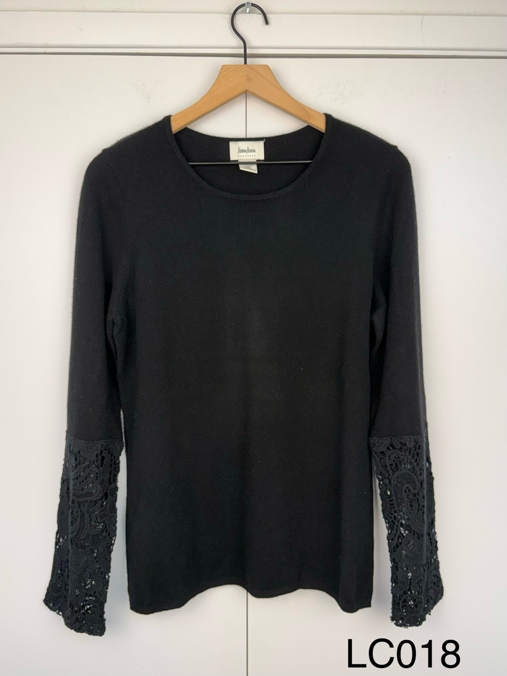 Neiman Marcus Cashmere Black Lace Cuff Sweater XL